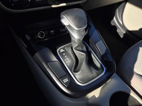 Certified 2025 Kia Soul LX w/ LX Technology Package image 30