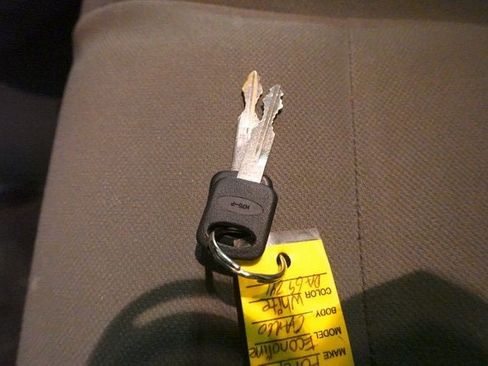 Used 2010 Ford E-350 and Econoline 350 Super Duty image 23