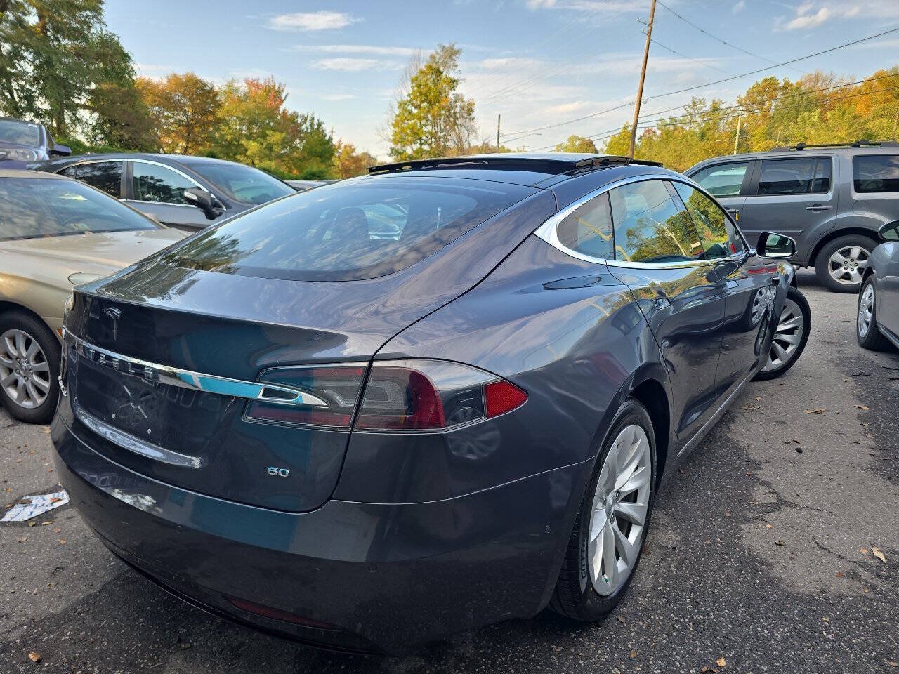 Used 2017 Tesla Model S 60 RWD image 9