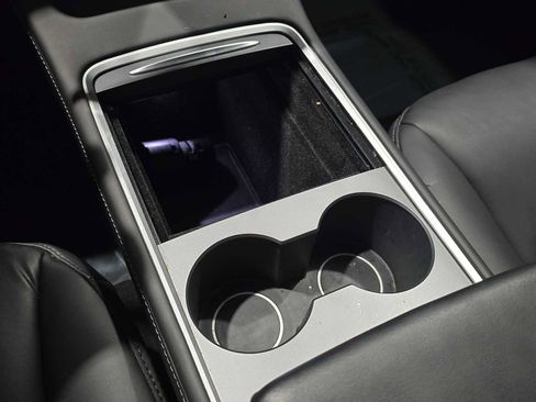 Used 2022 Tesla Model 3 image 35