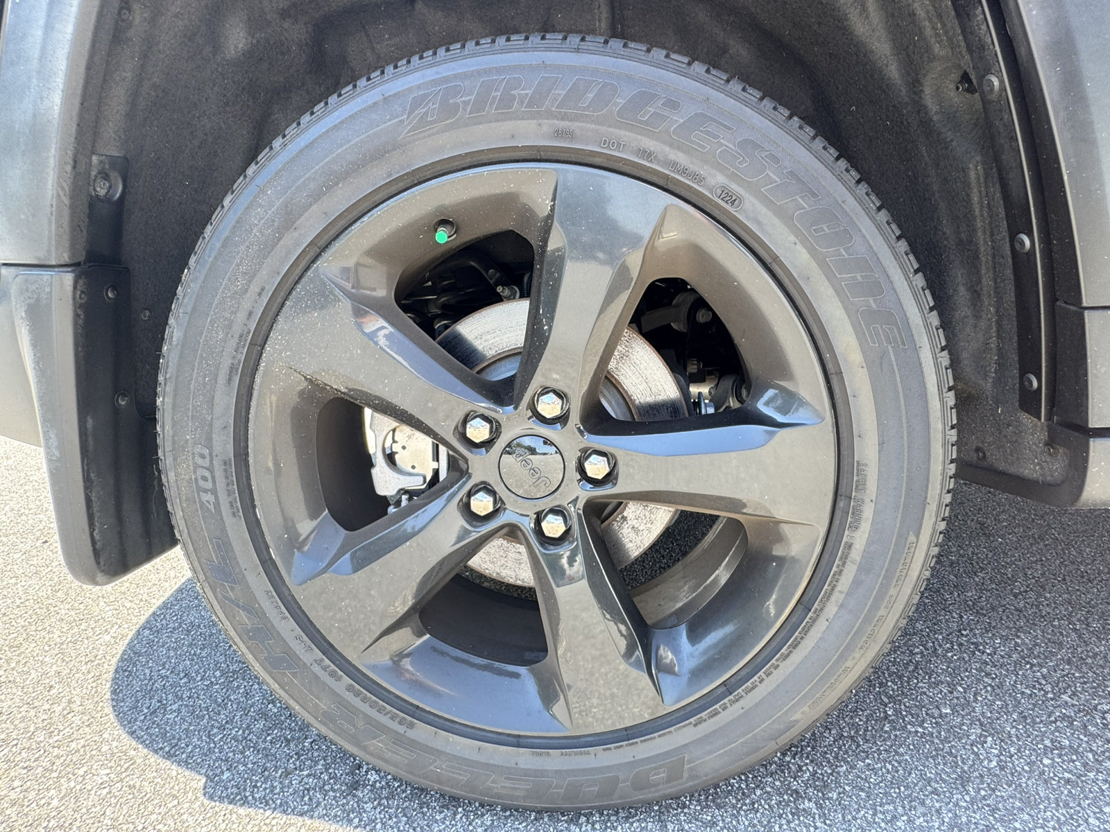 Certified 2025 Jeep Grand Cherokee Altitude AWD/4WD image 20