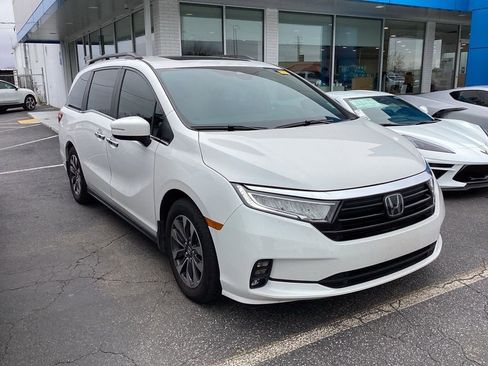 Used 2024 Honda Odyssey EX-L image 2