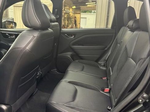 Certified 2025 Subaru Forester Touring w/ Popular Package - Touring AWD/4WD image 9