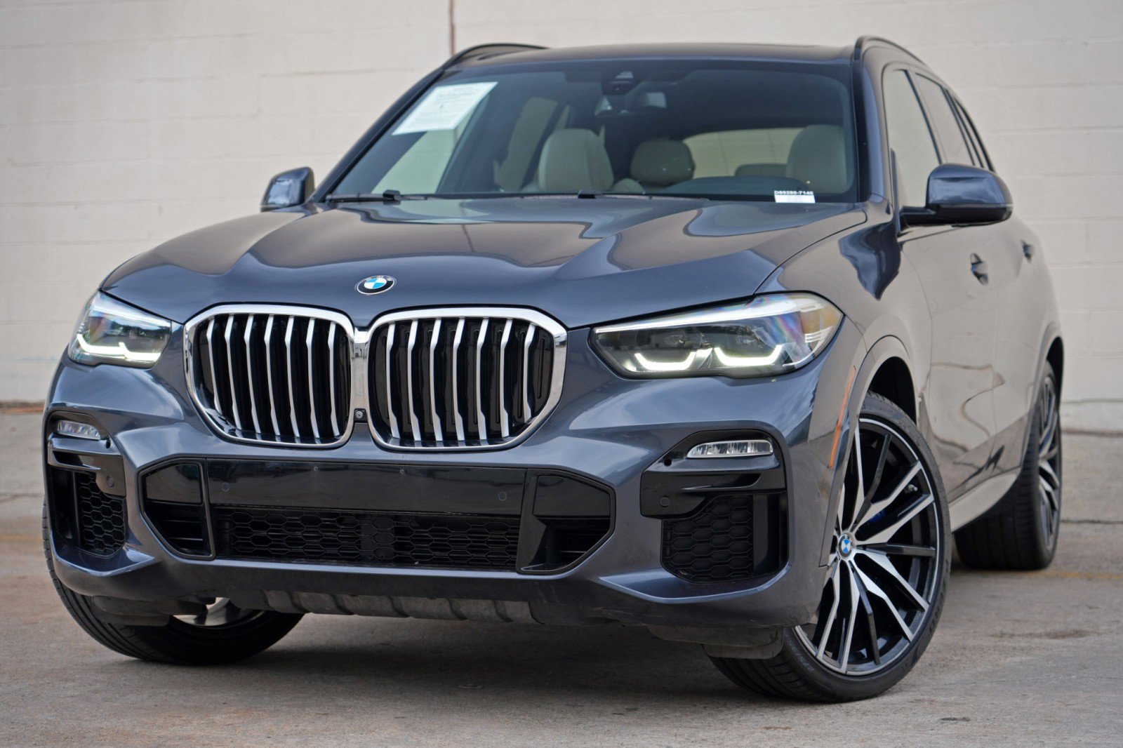Used 2021 BMW X5 sDrive40i w/ M Sport Package RWD image 3