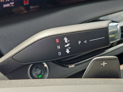 Used 2025 Buick Enclave Avenir AWD/4WD image 28