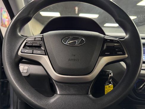 Used 2020 Hyundai Accent SE image 23