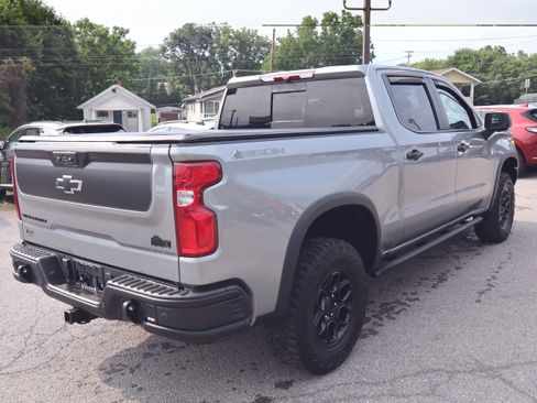 Used 2023 Chevrolet Silverado 1500 ZR2 w/ ZR2 Bison Edition AWD/4WD image 3