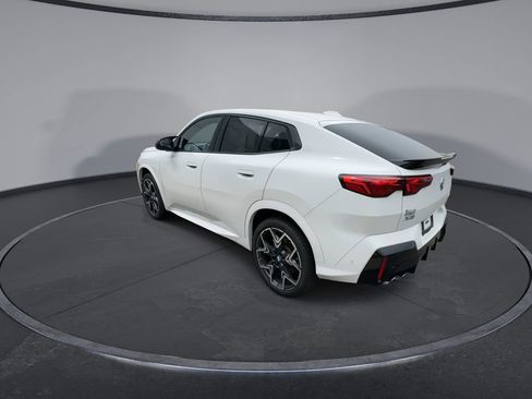 Used 2024 BMW X2 M35i image 6