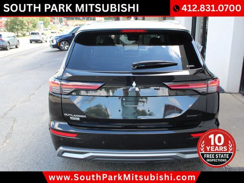 Used 2025 Mitsubishi Outlander AWD image 8