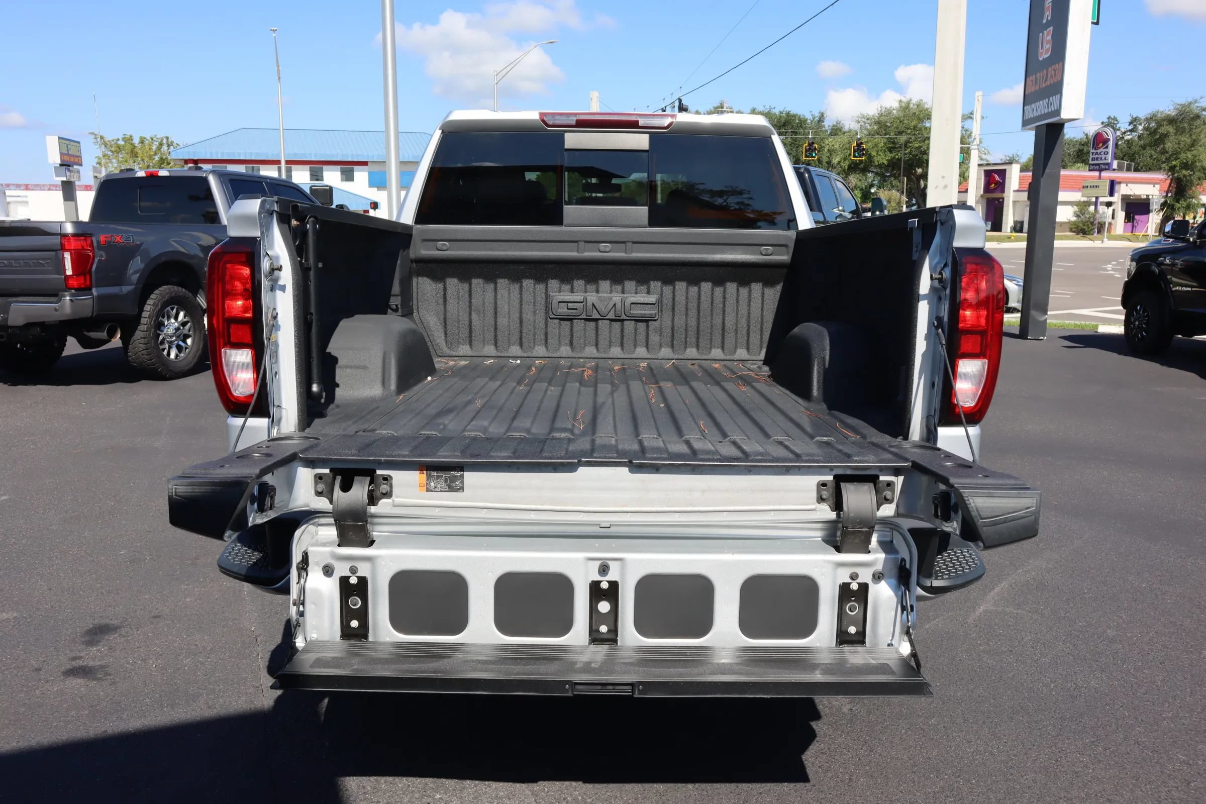 Used 2021 GMC Sierra 1500 Elevation w/ Preferred Package AWD/4WD image 24