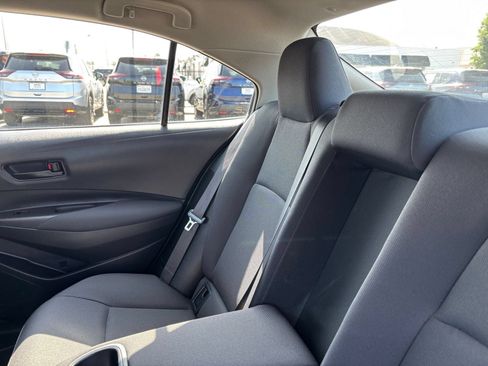 Used 2025 Toyota Corolla LE FWD image 39