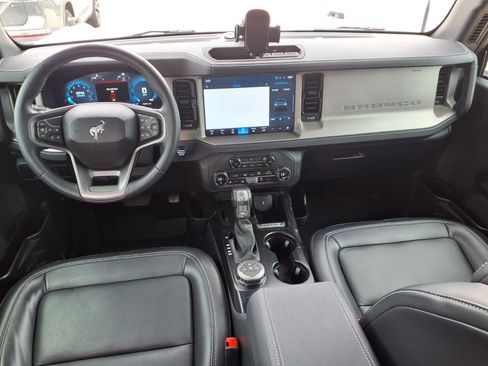 Used 2025 Ford Bronco Outer Banks AWD/4WD image 11