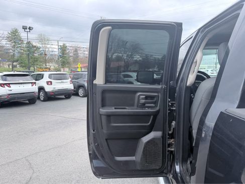 Used 2013 RAM 1500 Express image 11