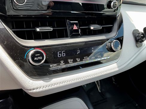 Used 2020 Toyota Corolla SE w/ SE Premium Package FWD image 15