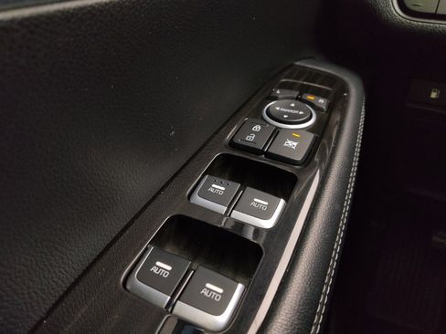 Used 2020 Kia Sorento LX image 27