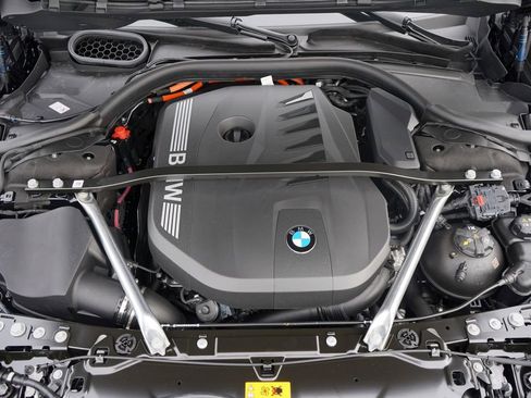 New 2026 BMW 750e xDrive 750e xDrive w/ Premium Package image 23