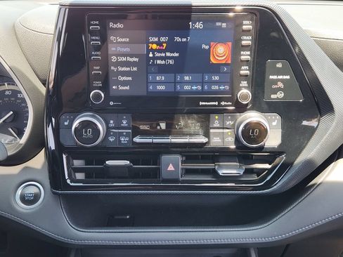 Used 2021 Toyota Highlander XSE FWD image 15