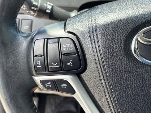 Used 2016 Toyota Highlander Limited Platinum image 33