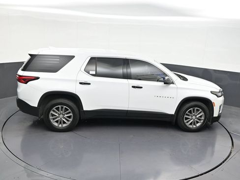 Used 2023 Chevrolet Traverse LS FWD image 21