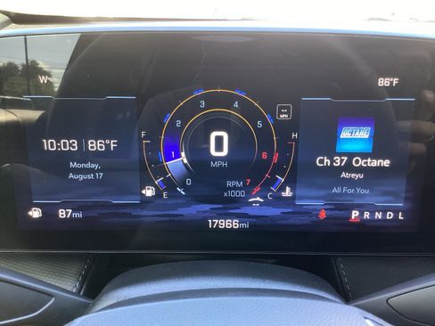 Used 2025 Chevrolet Equinox LT FWD image 24