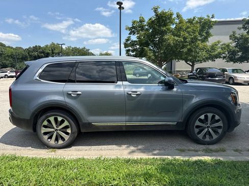Used 2020 Kia Telluride EX w/ EX Premium Package AWD/4WD image 4