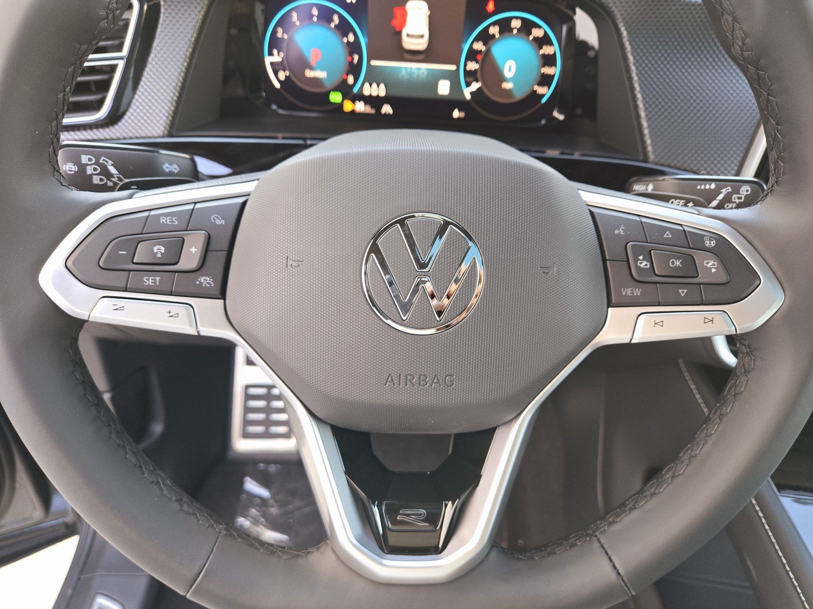Used 2025 Volkswagen Atlas Cross Sport SEL Premium R-Line AWD/4WD image 11