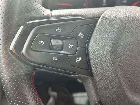 Used 2024 Chevrolet Trax RS image 16