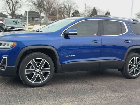 Used 2023 GMC Acadia SLT w/ Technology Package image 6