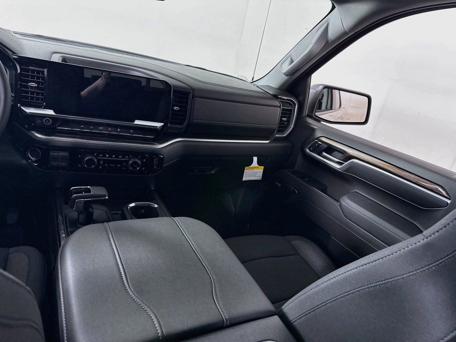 New 2026 Chevrolet Silverado 1500 RST AWD/4WD image 17