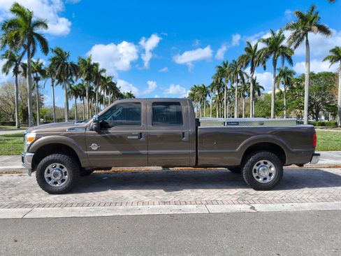 Used 2015 Ford F250 XLT w/ XLT Premium Package image 12