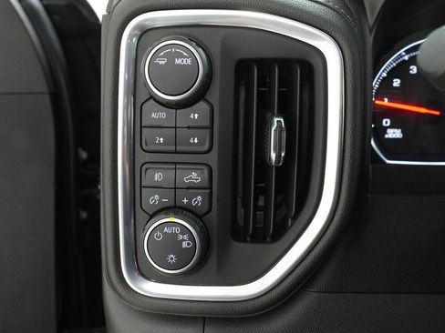 Used 2021 Chevrolet Silverado 1500 RST AWD/4WD image 12