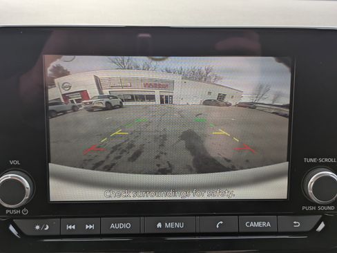 New 2025 Nissan Pathfinder SV image 16