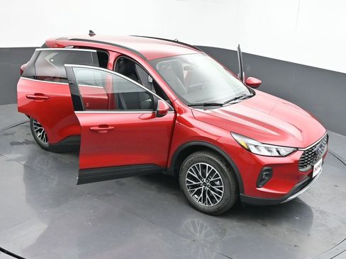 New 2025 Ford Escape SE image 55