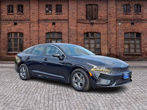 Used 2023 Kia K5 LXS image 2