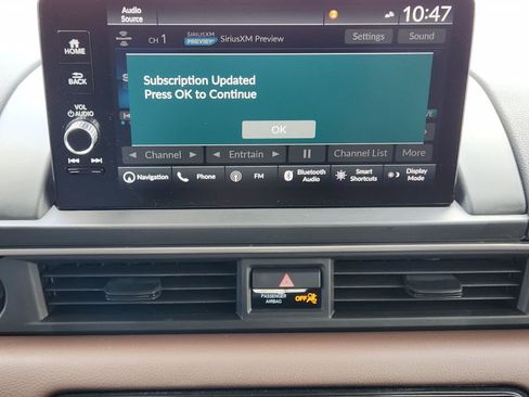 Used 2025 Honda Pilot Elite image 16