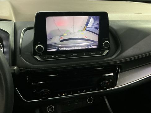 Used 2023 Nissan Rogue SV w/ SV Premium Package image 27