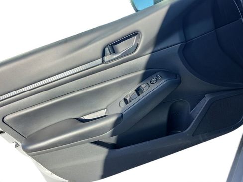 Used 2023 Nissan Altima 2.5 S image 17