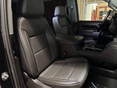 Used 2024 GMC Sierra 2500 Denali w/ Denali Reserve Package AWD/4WD image 19