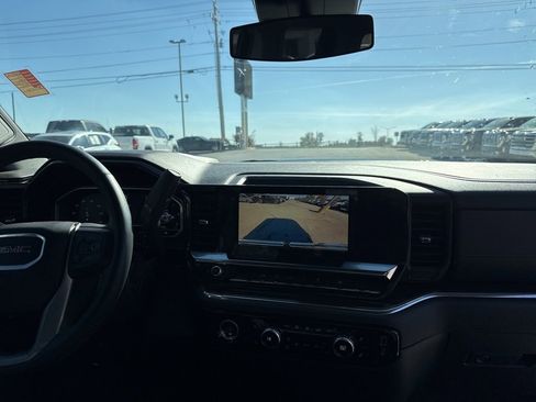 Used 2024 GMC Sierra 1500 SLE image 35