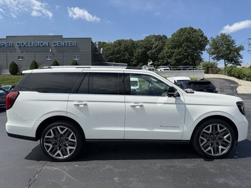 New 2027 Ford Expedition Platinum w/ Platinum Ultimate Package AWD/4WD image 4
