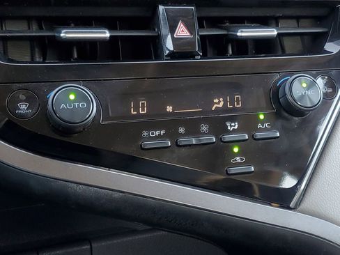 Used 2023 Toyota Camry XLE image 21