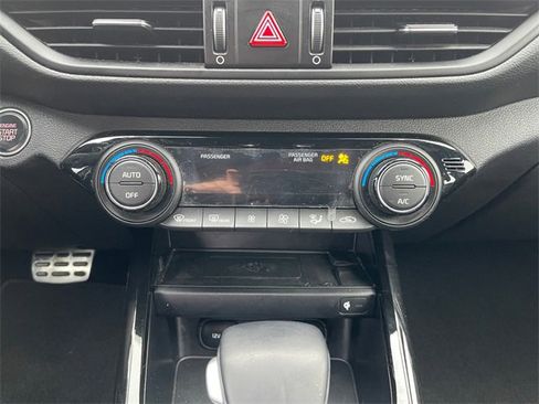 Used 2023 Kia Forte GT-Line w/ GT-Line Premium Package image 24