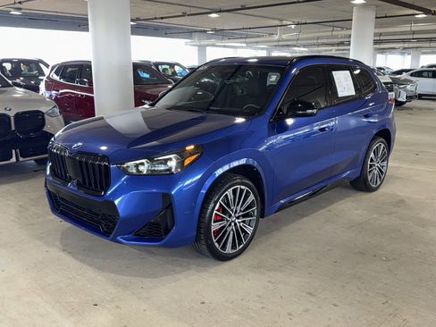 Used 2025 BMW X1 xDrive28i w/ Technology Package image 4