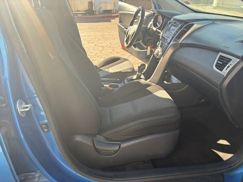 Used 2017 Hyundai Elantra GT image 26