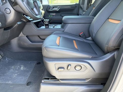 New 2026 GMC Sierra 1500 AT4 w/ Technology Package AWD/4WD image 18