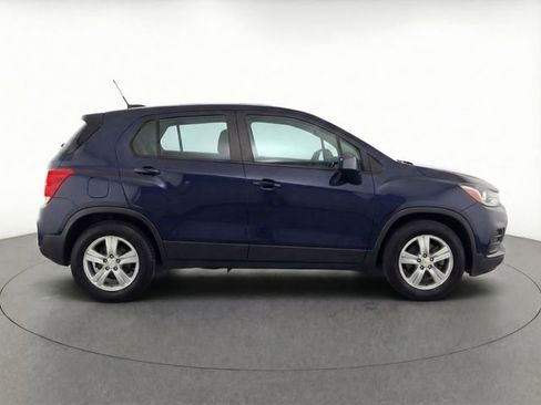 Used 2021 Chevrolet Trax LS image 8