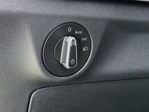 New 2026 Volkswagen Jetta SE image 10