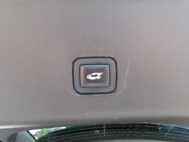 Used 2021 Chevrolet Traverse LT FWD image 16