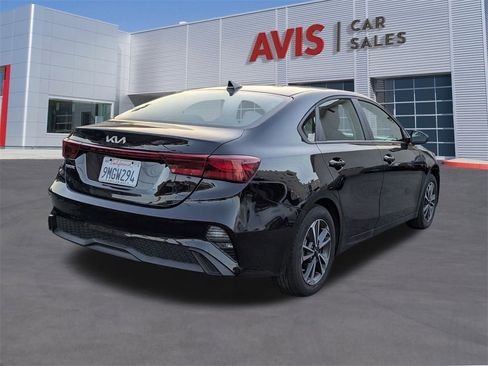 Used 2024 Kia Forte LXS image 6