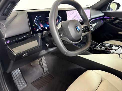 Certified 2026 BMW 530i RWD image 25